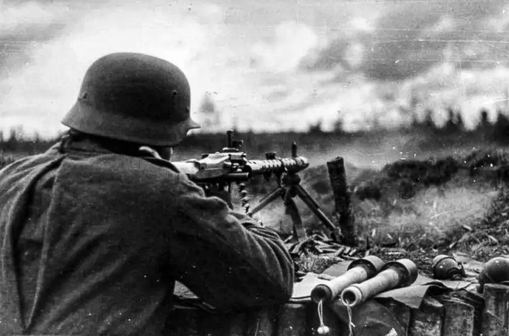 Солдат Вермахта готовится к атаке. Фото: hmn.wiki