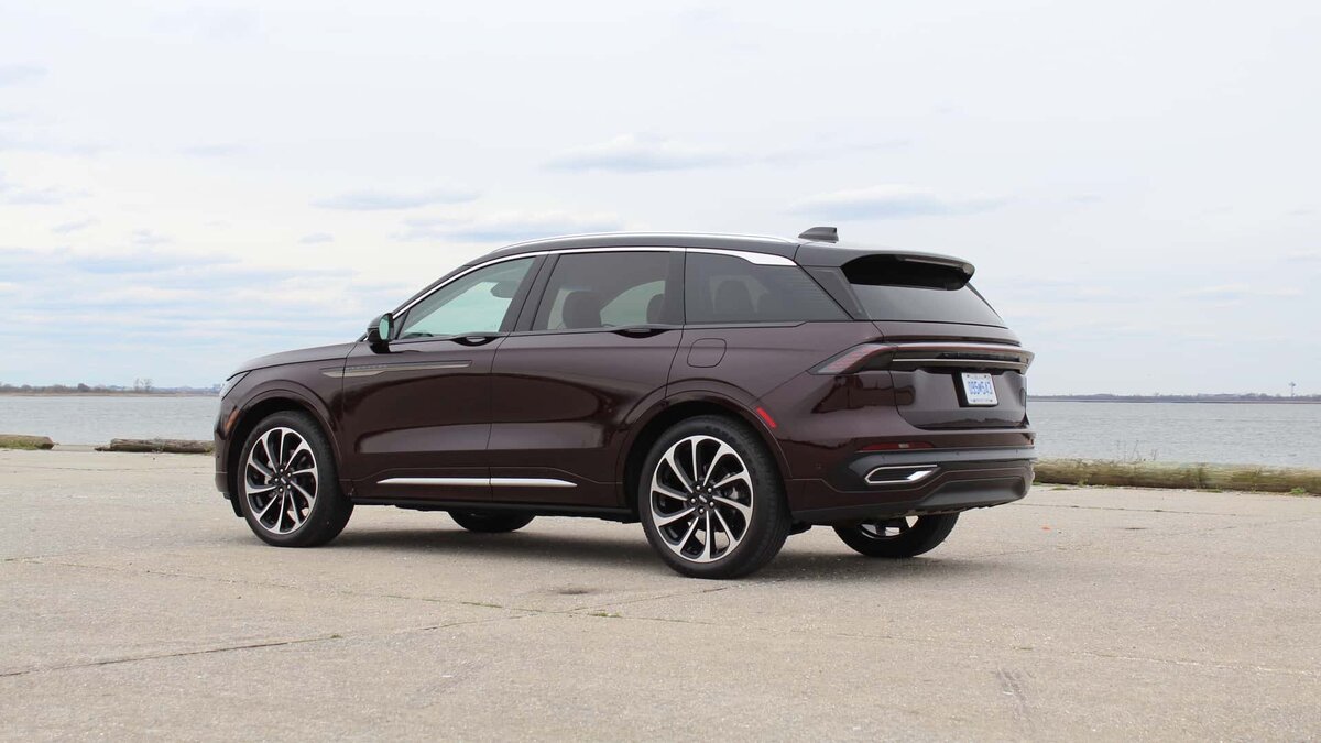 Lincoln Nautilus 2024