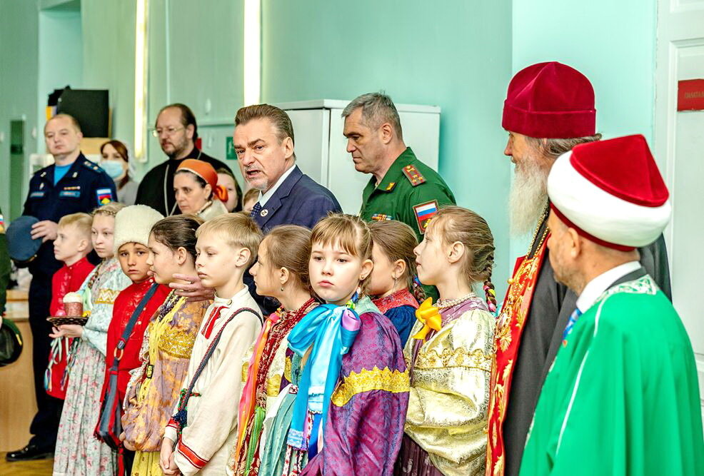    Солистка областной филармонии Анастасия Меденюк выступила в военном госпитале Оренбурга Кристина Просвиркина