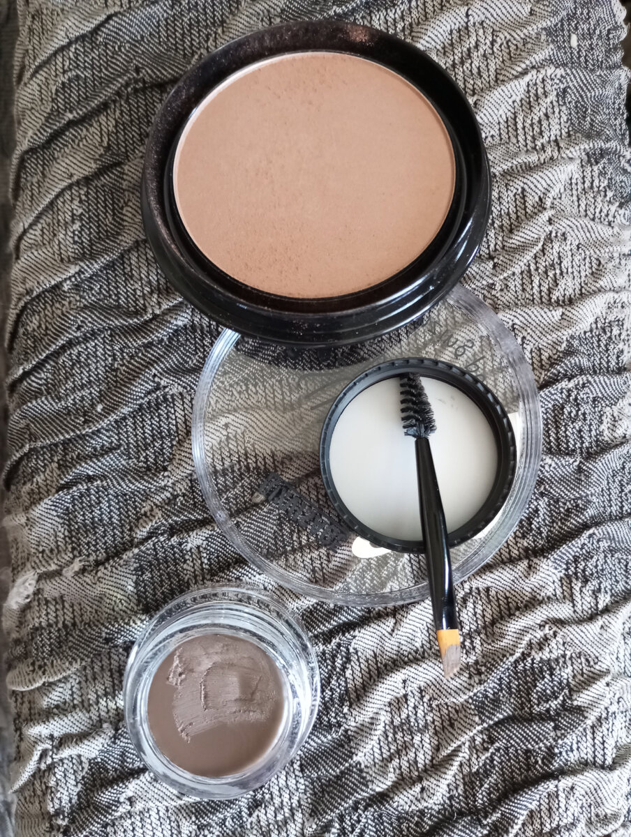 Румяна и помада для бровей. 👍👍👍