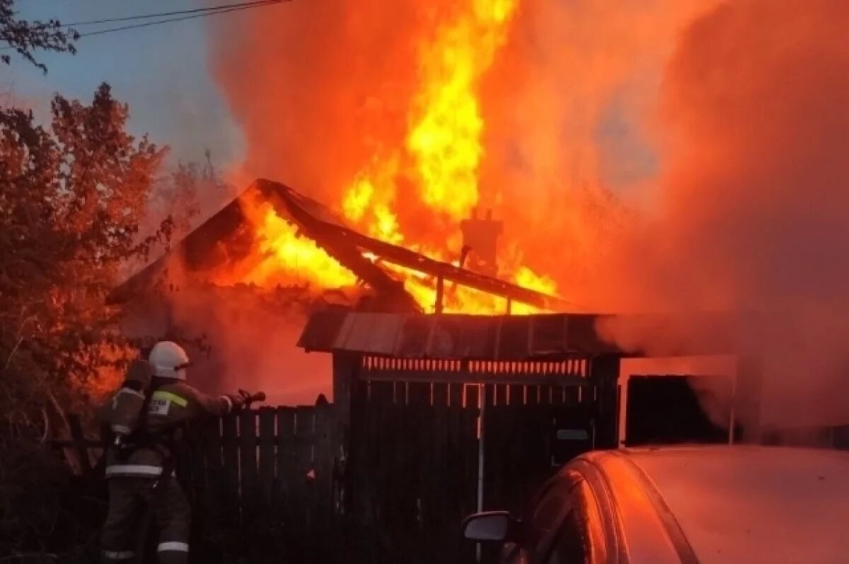    Ревнивец поджог дом соседа, где была его возлюбленная, женщина погибла