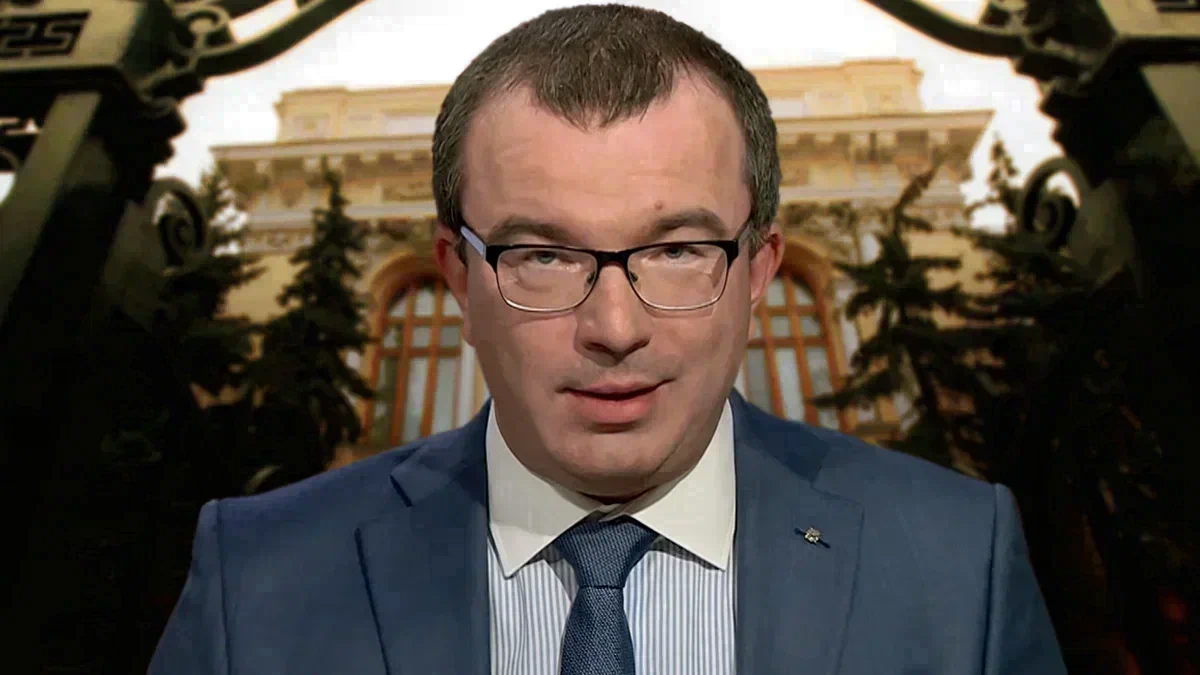 Нынешнее правительство России доживает свои последние часы. После инаугурации президента, чиновники стройными рядами пойдут в направлении праматери истории.