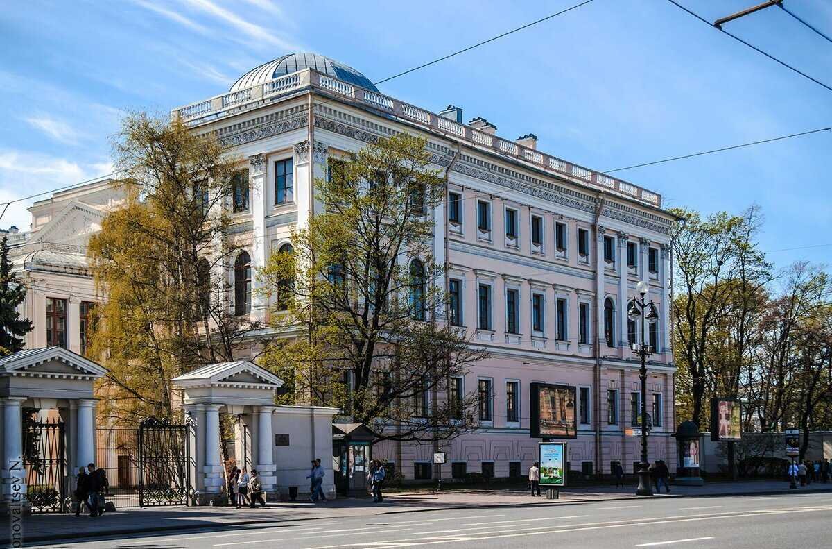 Аничков дворец в санкт петербурге фото