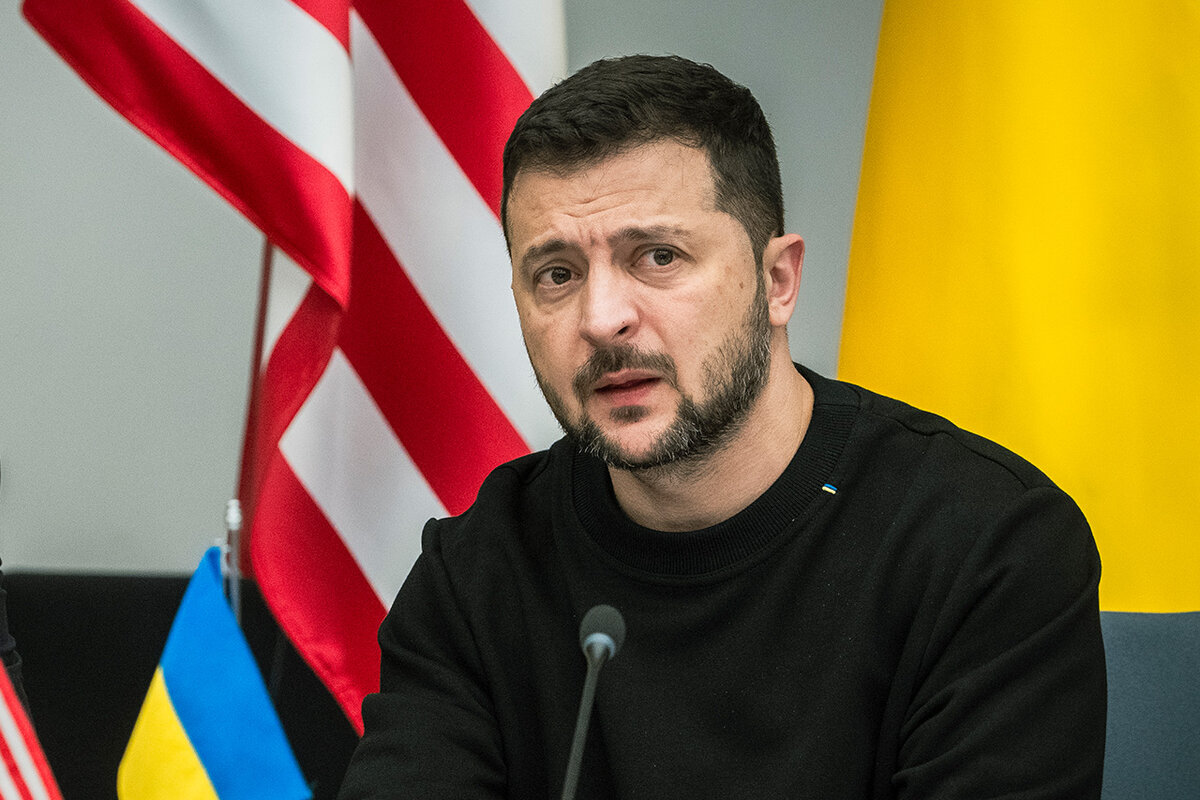 Главарь Киевского режима Зеленский попросил ускорить поставки вооружения Киеву.  Фото: Фото: Служба распространения визуальной информации Министерства обороны США / dvidshub.net / DoD photo by Chad J. McNeeley (Public Domain)
