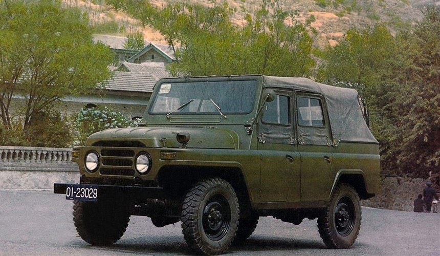 Beijing BJ212 - китайский армейский внедорожник на лицензионном шасси ГАЗ-69