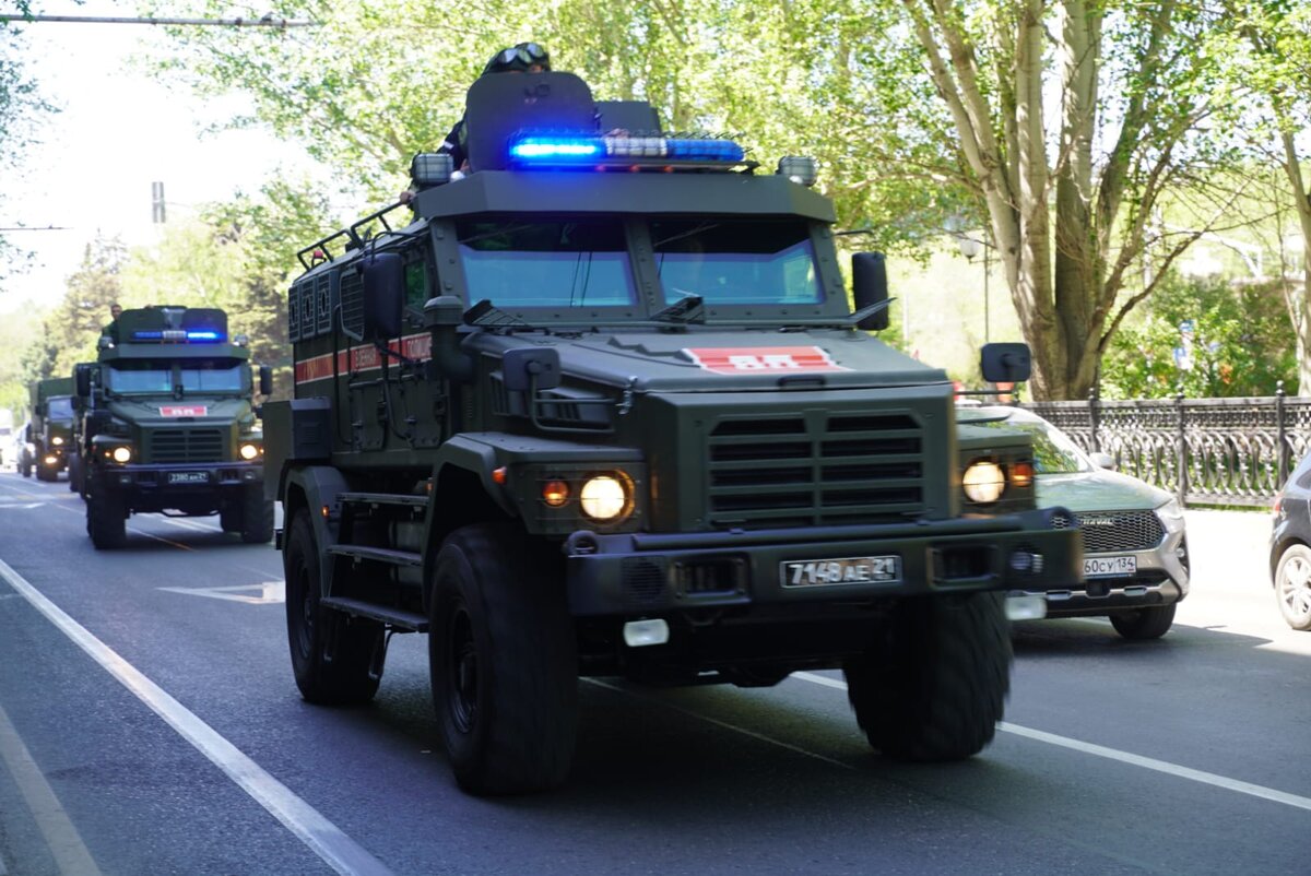 Колонна военной техники проехала по центру Волгограда | Блокнот Волгоград |  Дзен