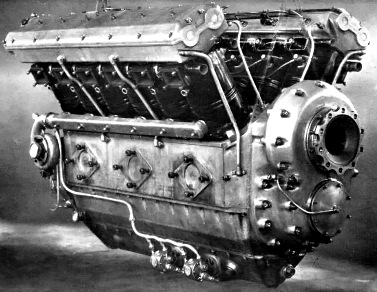  дизельный двигатель Daimler-Benz OF-2 был очень похож на бензиновый двигатель F-2 с искровым зажиганием. Обратите внимание на двойные верхние распределительные валы, расположенные над отдельными цилиндрами и заключенные в корпус из сплава «электрон». Это была одна из особенностей дизельного двигателя OF-2, которая не была включена в конструкцию LOF-6