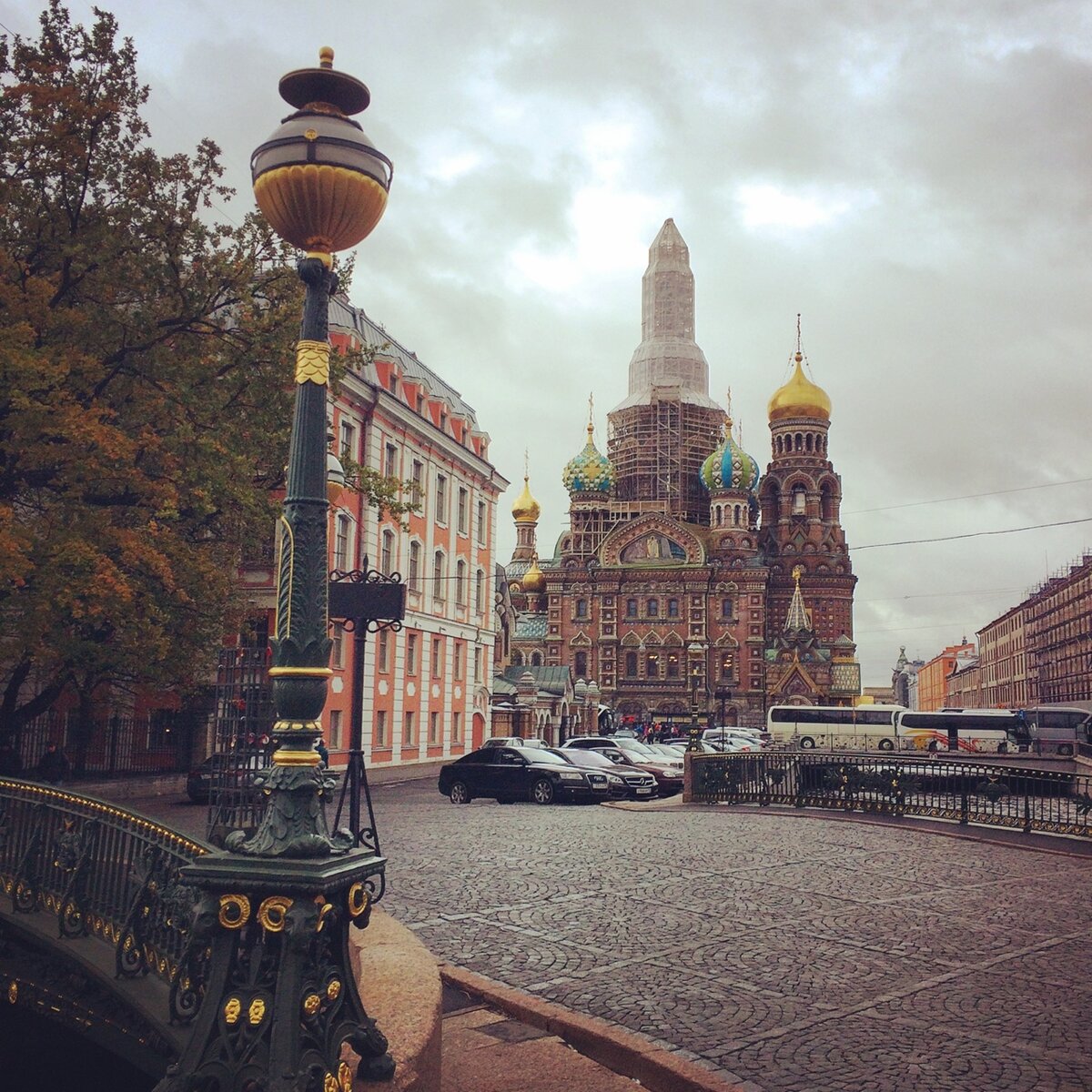 Перед поездкой в Гатчину погуляли немного и по Питеру.