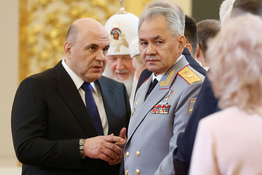 Александр Казаков / Reuters📷Премьер-министр РФ Михаил Мишустин и министр обороны РФ Сергей Шойгу (справа)