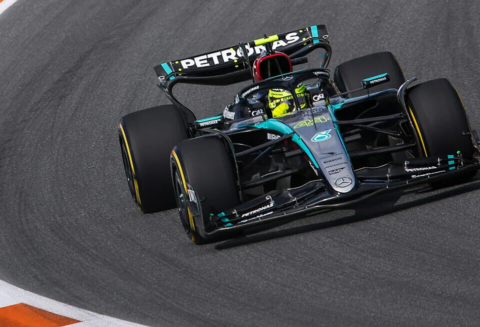    Хэмилтон признался, что эмоционально переносит неудачи Mercedes Mercedes