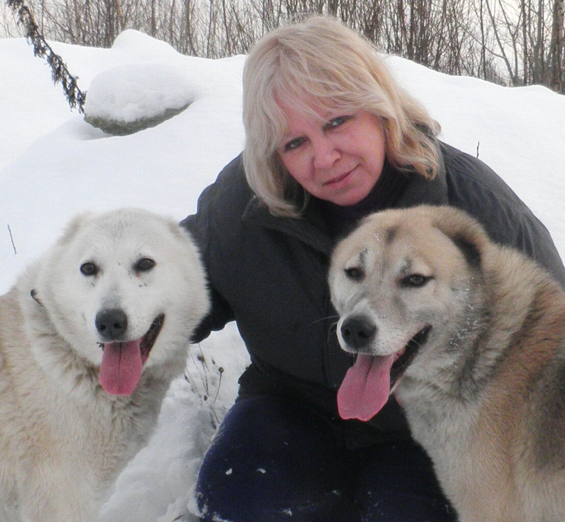 Аборигенные овчарки. Были спасены руководителем приюта в 2005 году. Рома и Лиза. Умерли друг за другом в 15 лет.