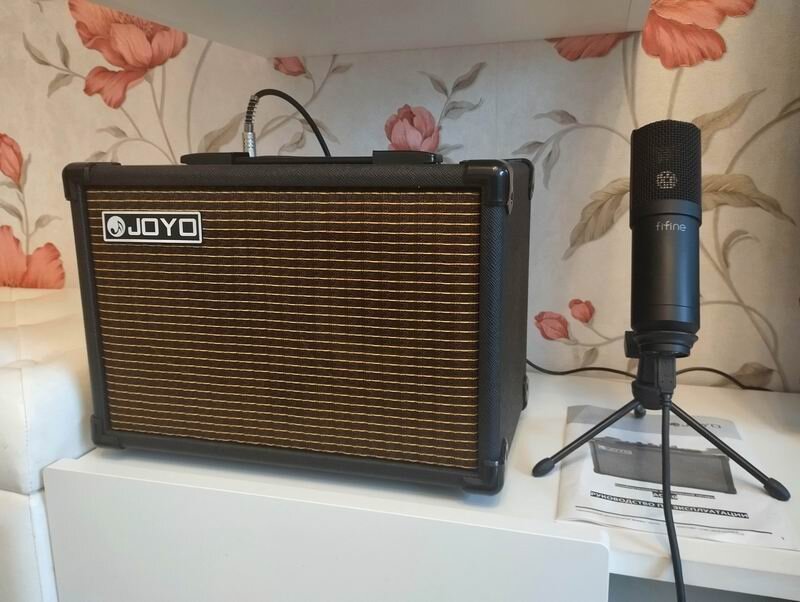 Акустический комбик Joyo AC-20 и USB-микрофон Fifine