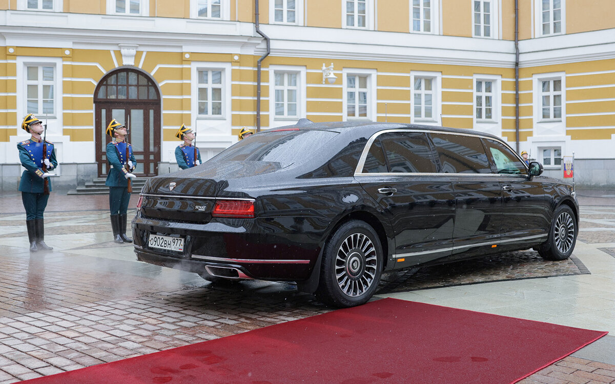 Путин приехал на инаугурацию на новом Aurus Senat. Фото | РБК Autonews |  Дзен