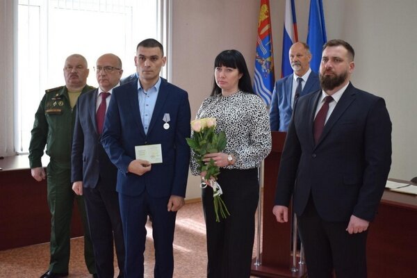     В Иванове семьям героев спецоперации вручены Ордена Мужества