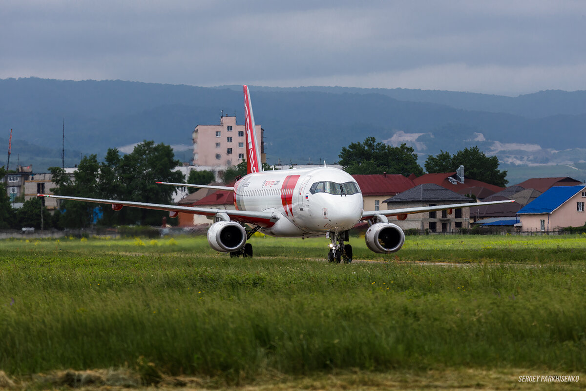 Продолжая тему развития региональных полётов, перемещаемся в Нальчик, куда 4 мая открылись прямые рейсы из Казани.