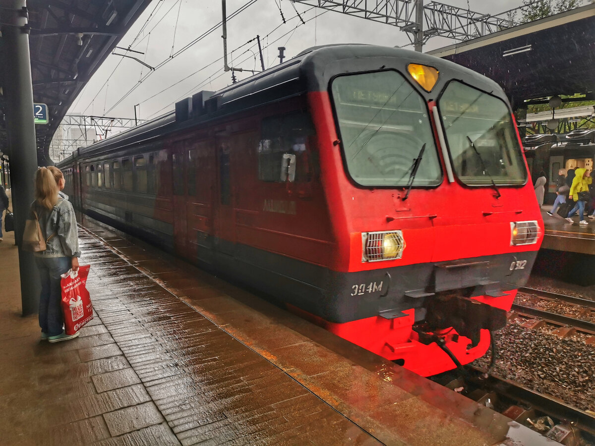 Электропоезд ЭД4М-0312 на МЦД4 на МЦД Белорусская.