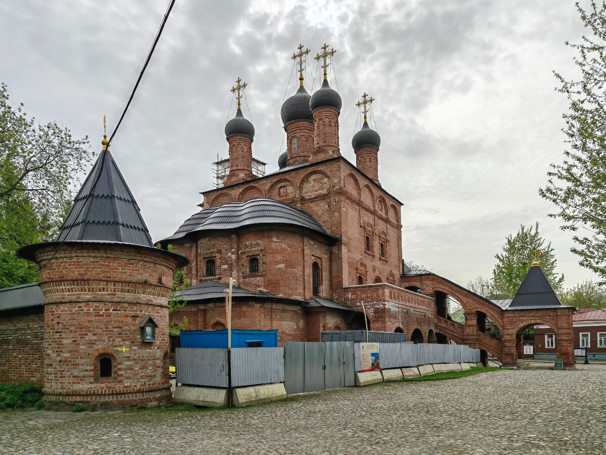 Успенский собор Крутицкого подворья