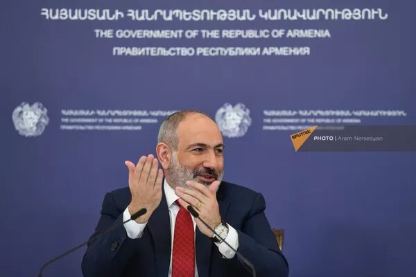 Боюсь, высшее духовенство на самом высоком уровне провалилось. Об этом на пресс-конференции 7 мая заявил премьер-министр Армении Никол Пашинян.https://news.am/rus/news/821918.