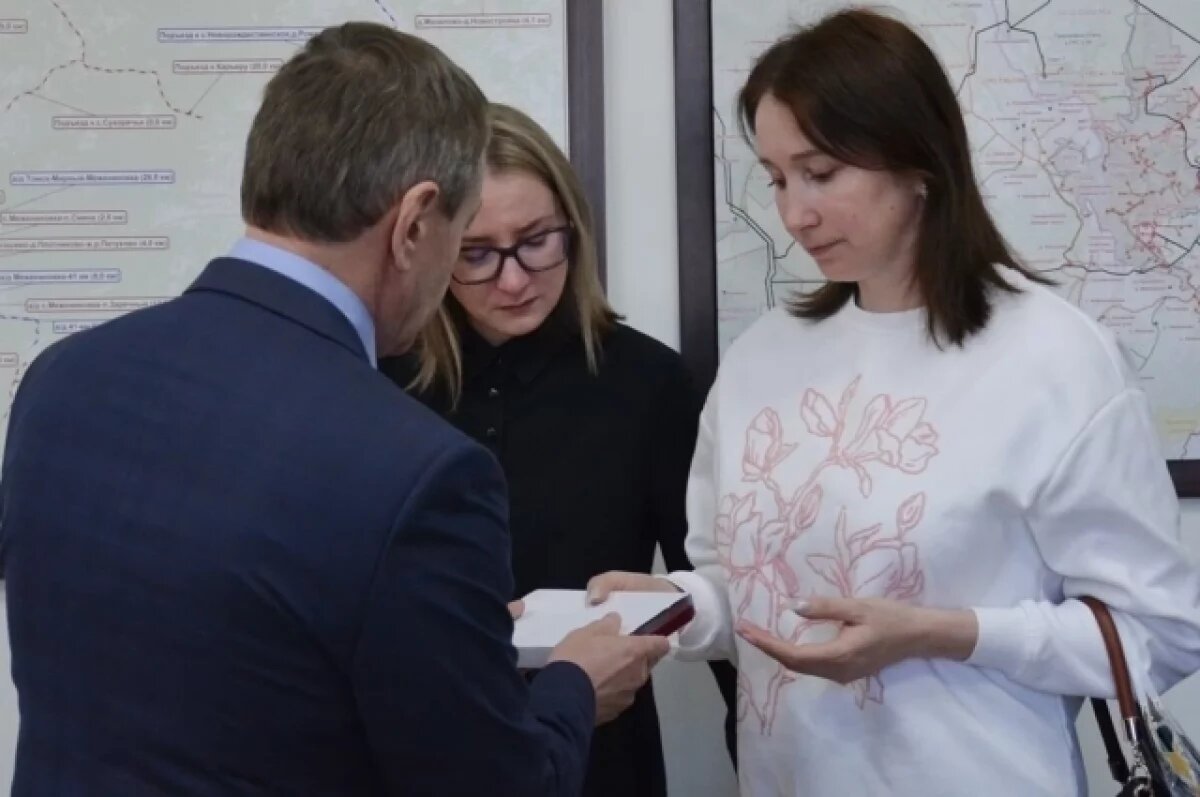    Пять орденов Мужества вручил семьям погибших на СВО бойцов Вячеслав Черноус