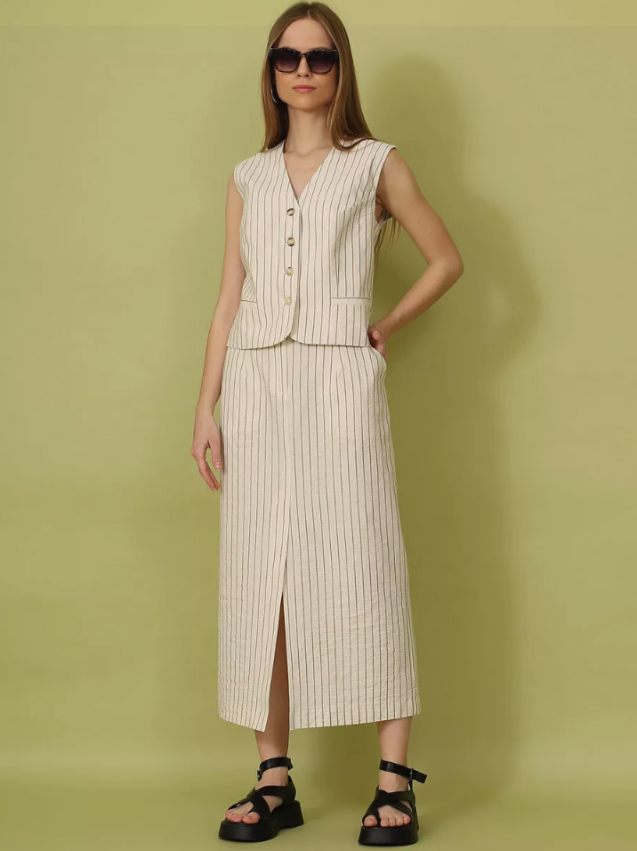 Хлопок 96%, полиэстер 3%, спандекс 1%