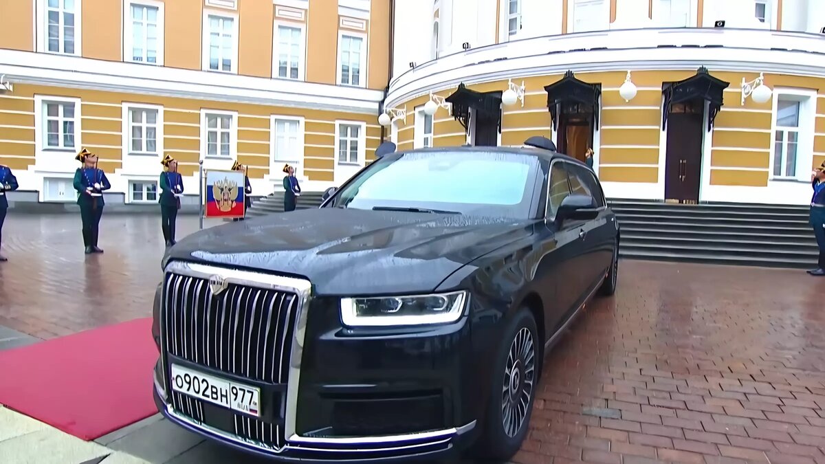     Источник: Кадр прямой трансляции церемонии инаугурации президента РФ