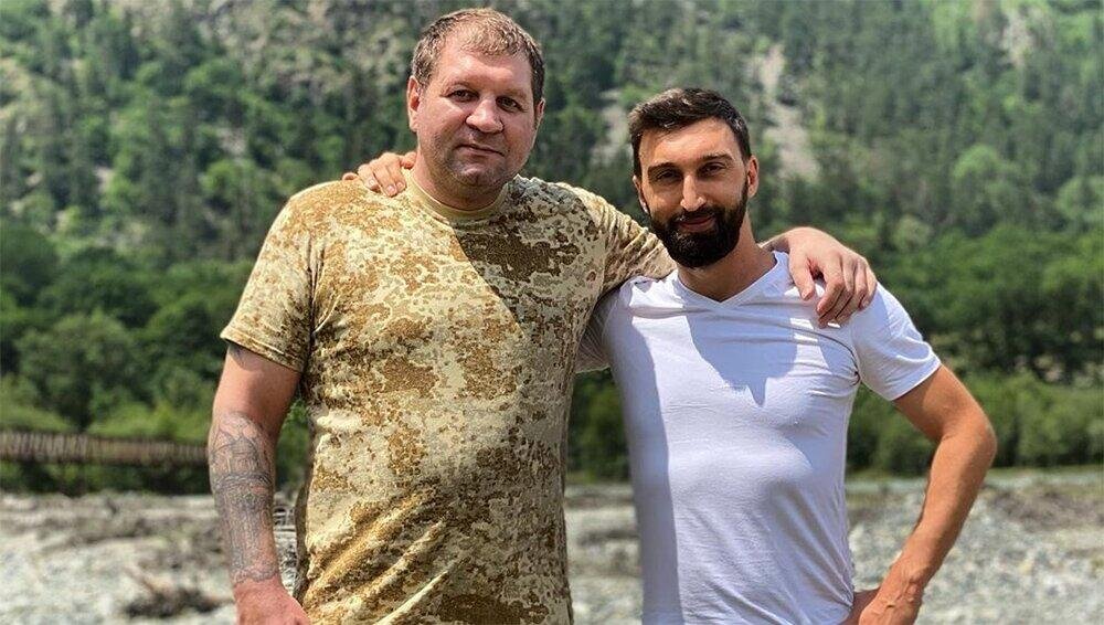     Александр Емельяненко и Азамат Бостанов