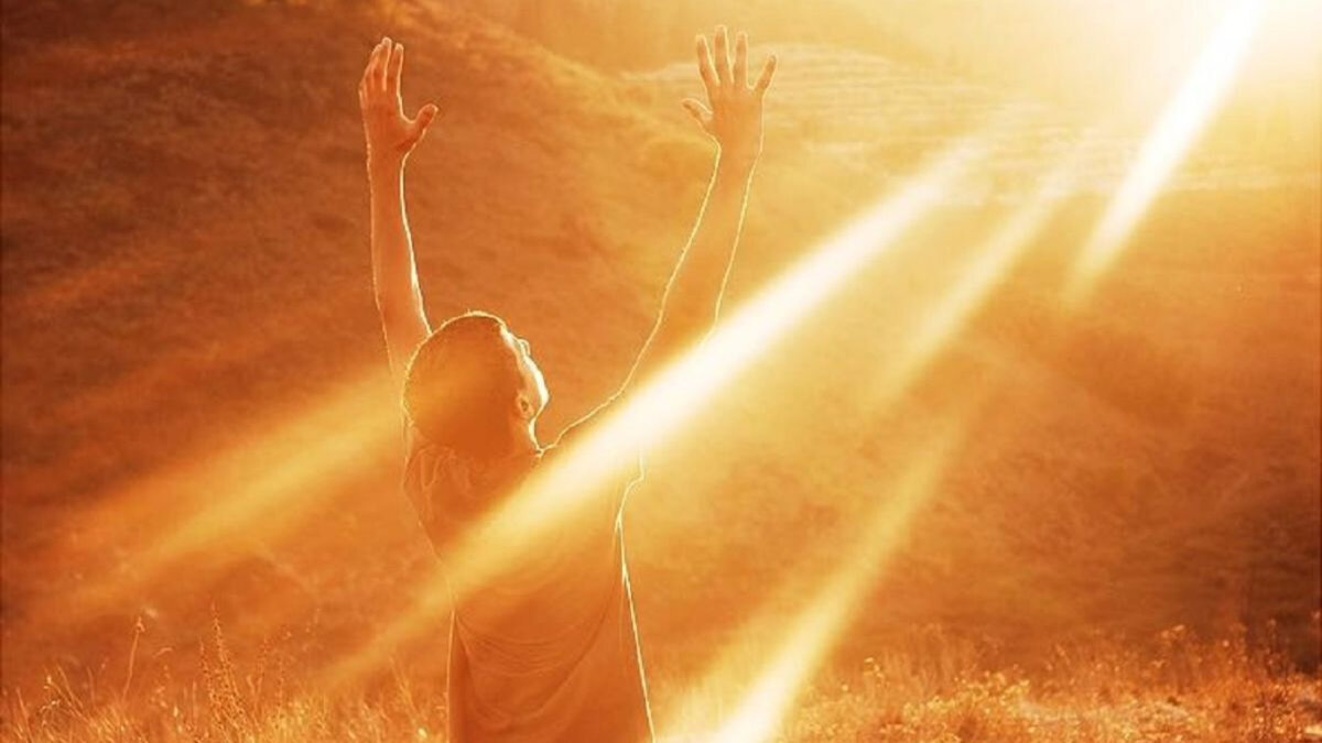 Солнце светит всем одинаково