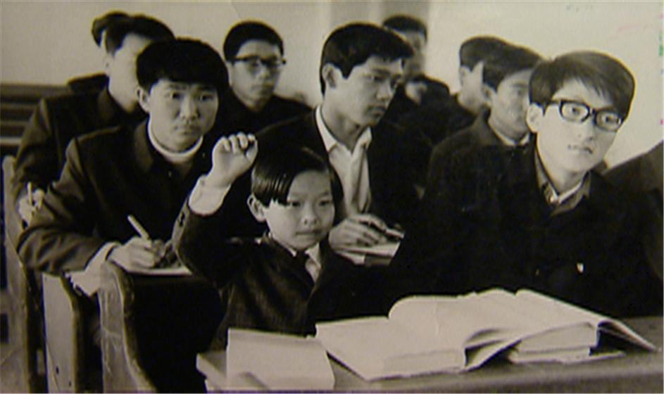 В 1962 году в районе Хончже-дон, вблизи Сеула в Южной Корее родился будущий вундеркинд, самый умный человек планеты за всю историю, Ким Ун Ён.