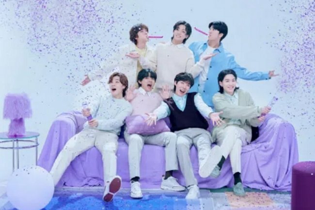    Они непринужденные и очаровательные: актер Николас Голицын рассказал, как BTS повлияли на его новую роль