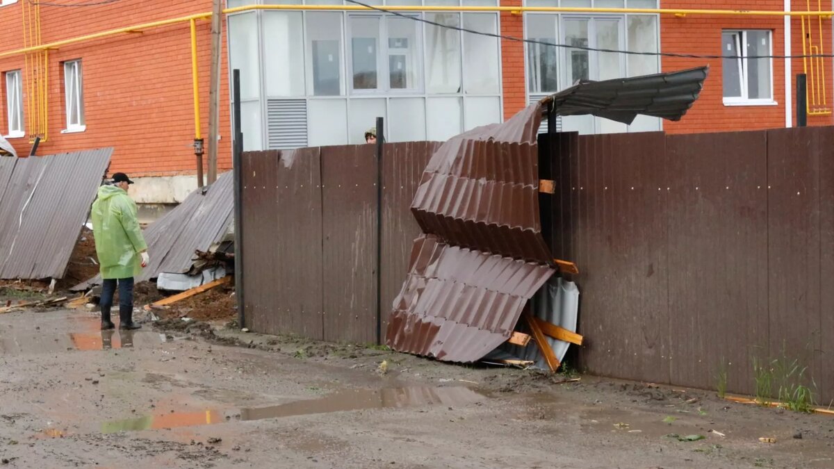 В Белгороде нашли не связанные с ВСУ разрушения, а покупку алкоголя могут  ограничить | Бел.Ру | Дзен