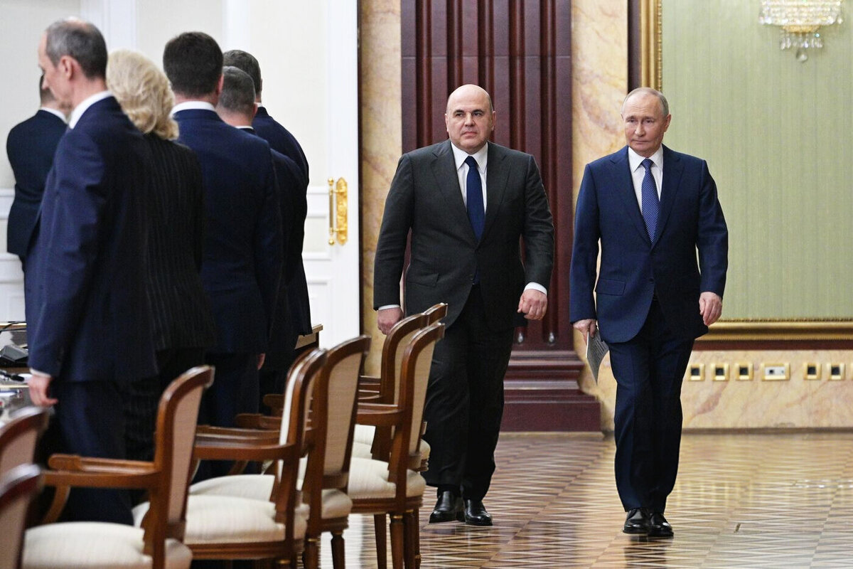     Правительство РФ ушло в отставку. Как будет формироваться новое?