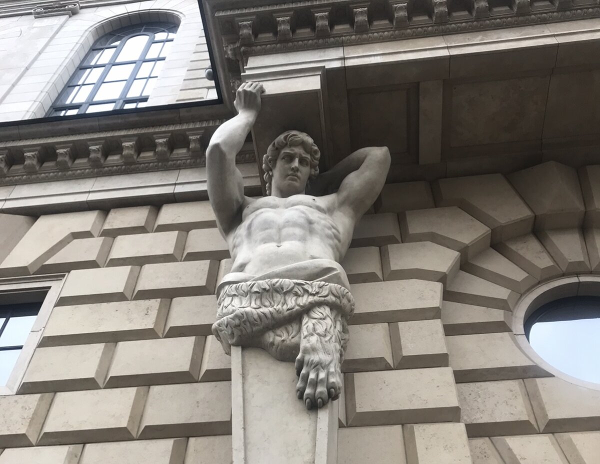 Когда не успел купить квартиру по господдержке, и пришлось покупать под 18%