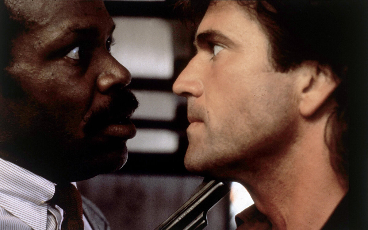 Кадр из фильма "Смертельное оружие" (1987)