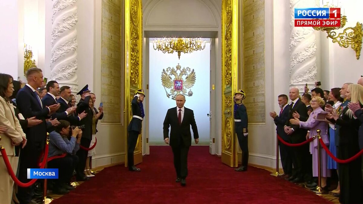    Владимир Путин официально вступил в должность Президента РФ - сюжет "Вестей"