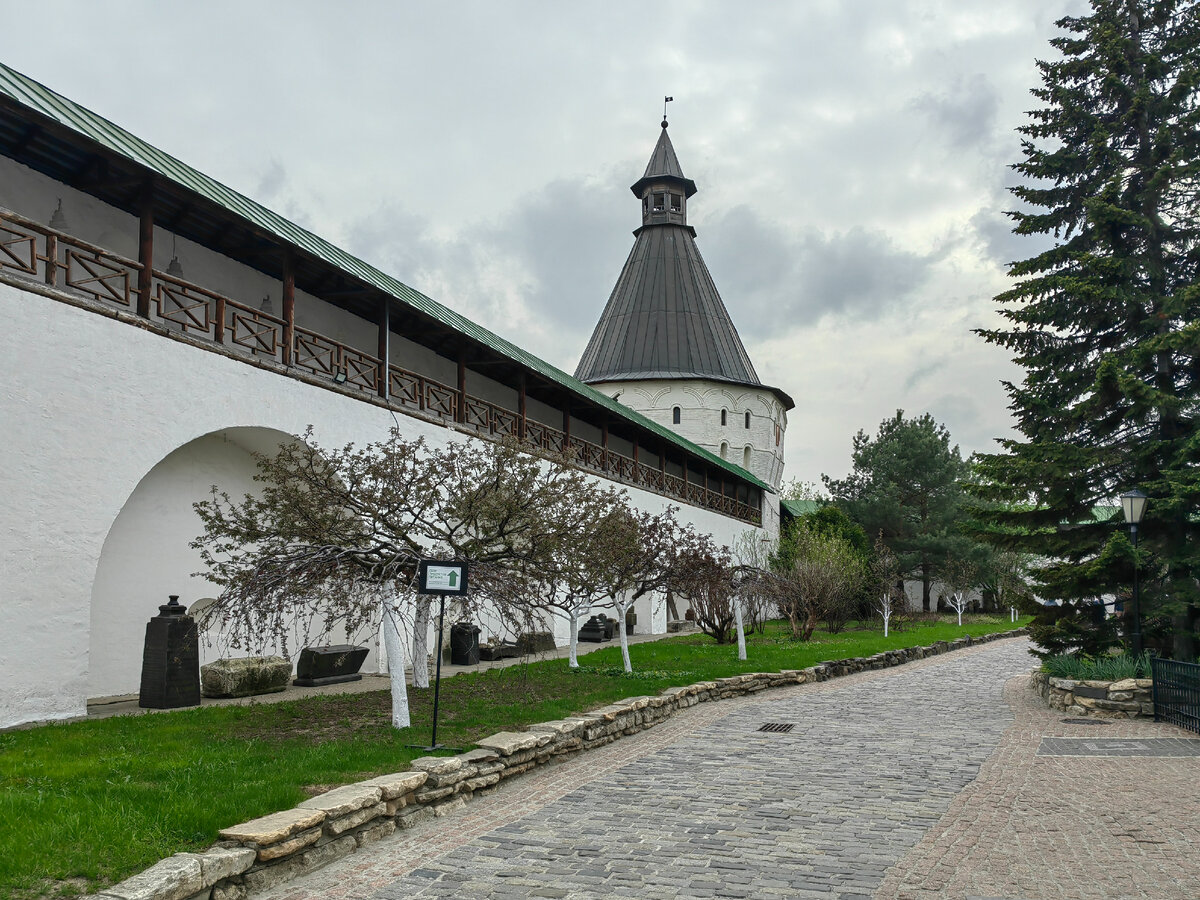 Новоспасский монастырь- место упокоения княжны Таракановой и усыпальница  рода Романовых. А также первый в СССР монастырь-концлагерь (Москва) | Олег  Еверзов | Дзен