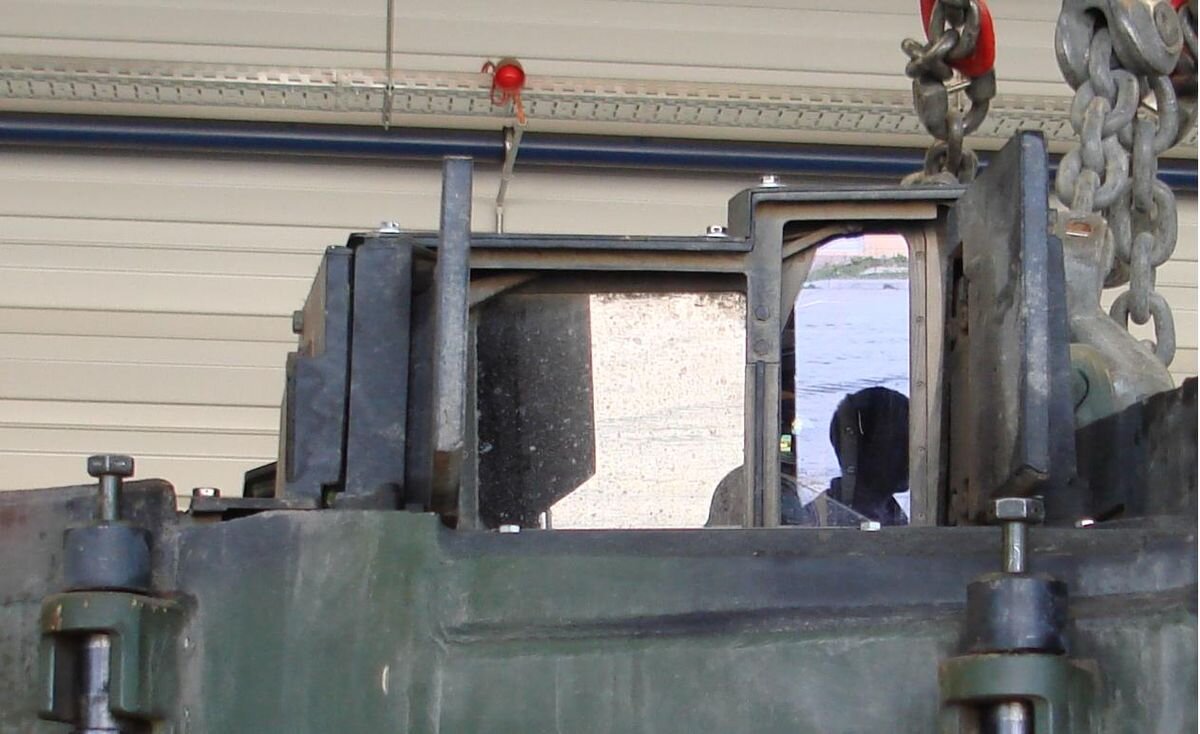 Входное окно прицела наводчика EMES-15. Фото: primeportal.net