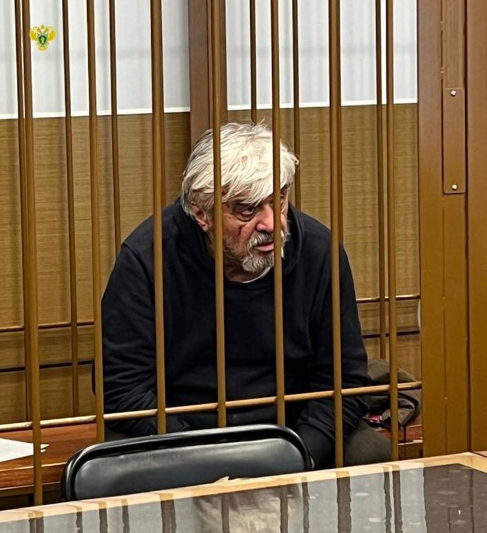 Усман Баратов пытался оправдаться. Но не получилось. 