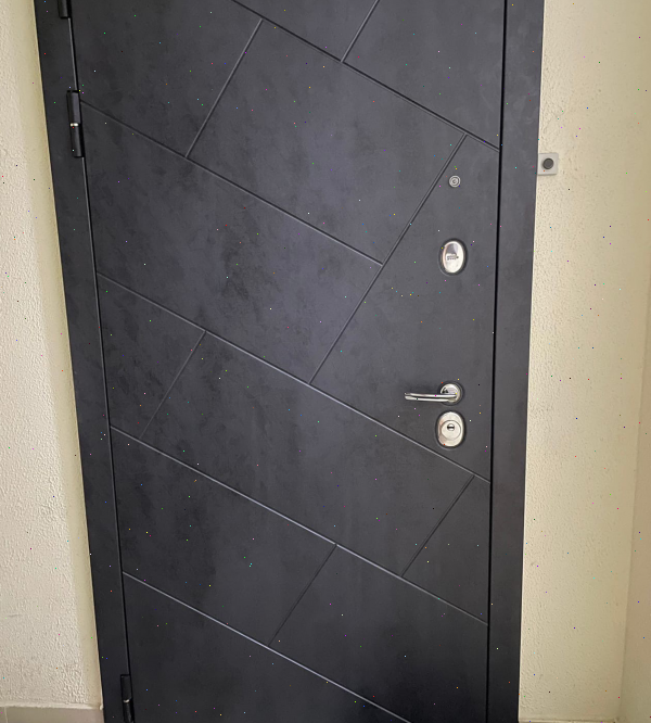 Каждый раз, когда еду на дачу, прошу соседей приглядывать за квартирой – премного им благодарна.