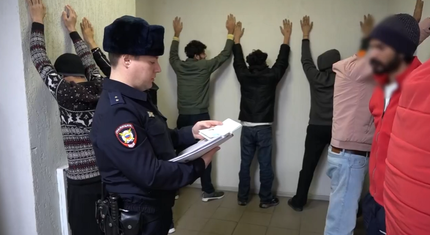 СКРИНШОТ ВИДЕО ГУ МВД ПО ЧЕЛЯБИНСКОЙ ОБЛАСТИ.