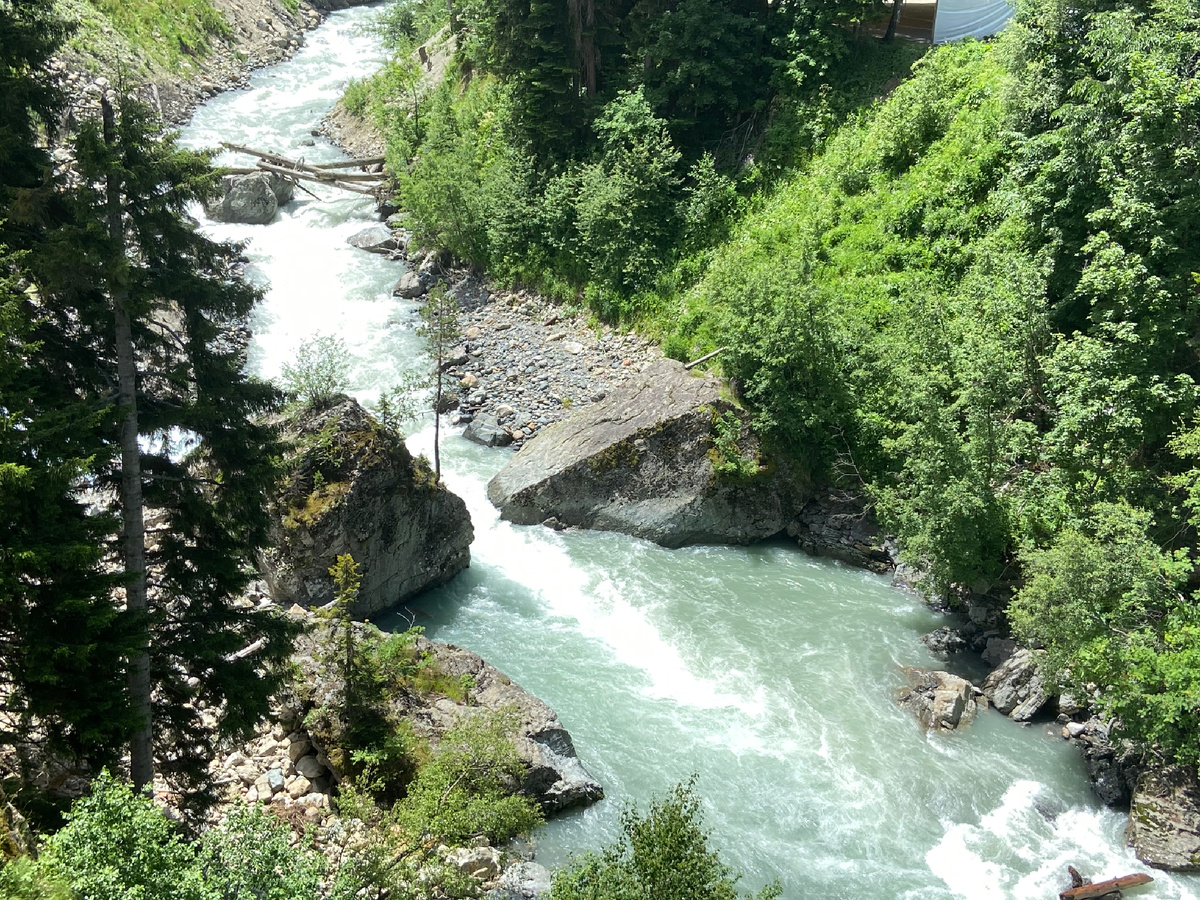 Пусть будет просто красивое фото с Северного Кавказа, для настроения.