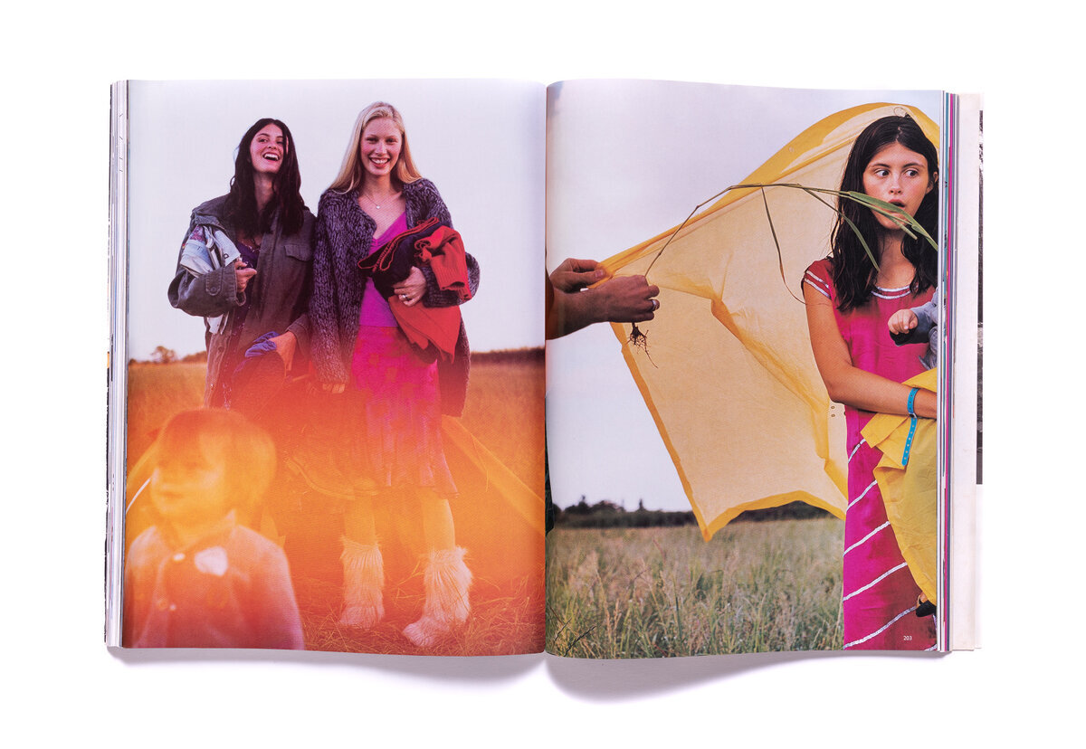  Tim Walker - Earth Girls British Vogue, 1998.