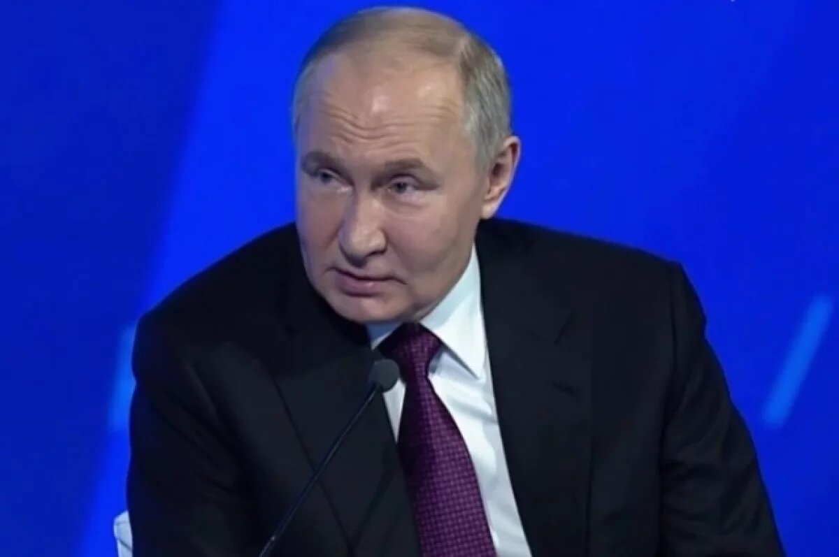    Путин поручил обеспечить сотрудников федеральных судов допобразованием