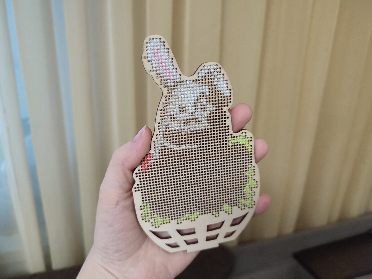 Пасхальный заяц недоволен. Артикул О-050. М. П. Студия