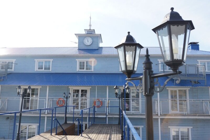 Островский причал, фото ostrovok.ru. Реклама. ООО «Бронирование гостиниц». ИНН 7703389880