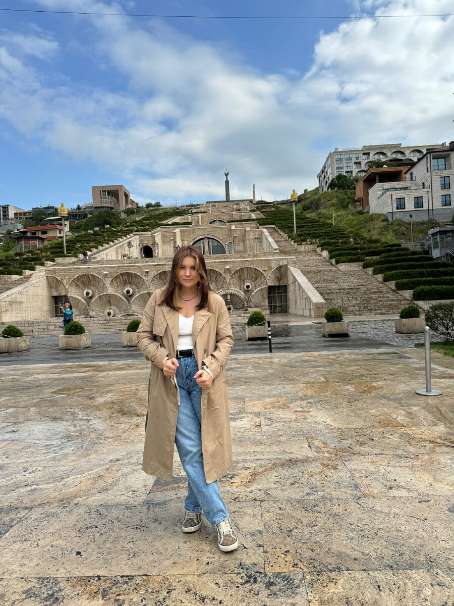 Утром еще в плаще, ночью лил дождь