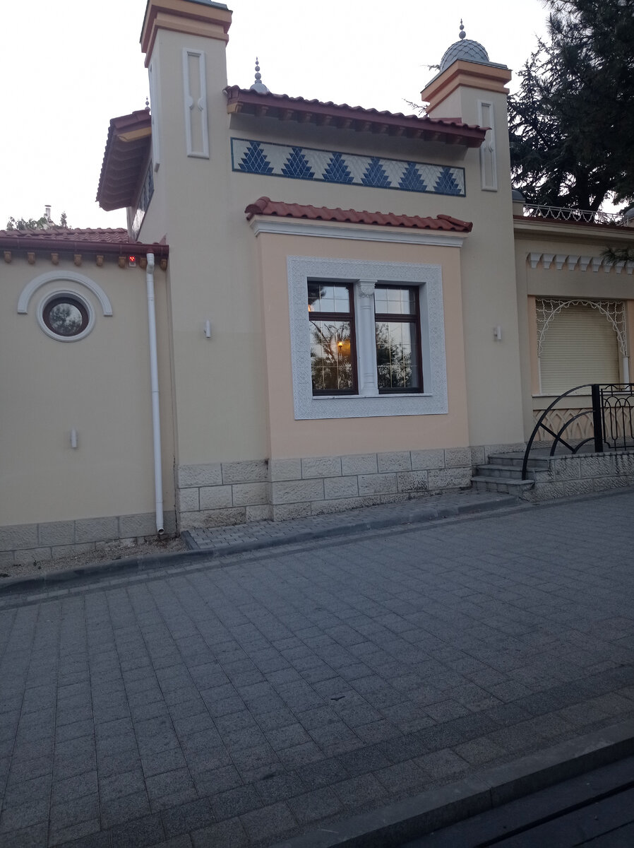 Домик садовника