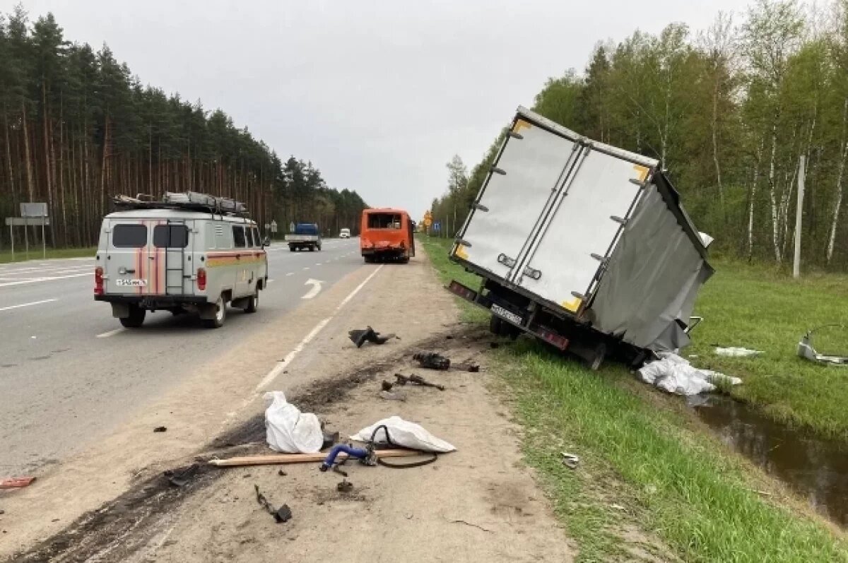    Два человека погибли при столкновении автобуса и «Газели» под Ростовом