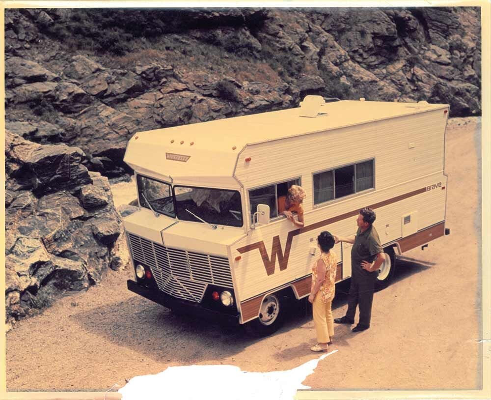«бровастый» Winnebago
