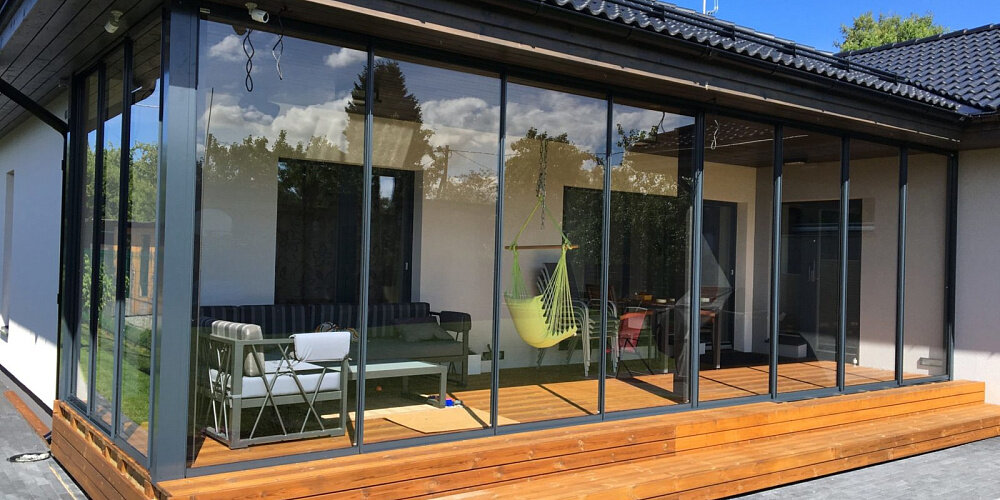 Остекление террасы и веранды в каркасном доме