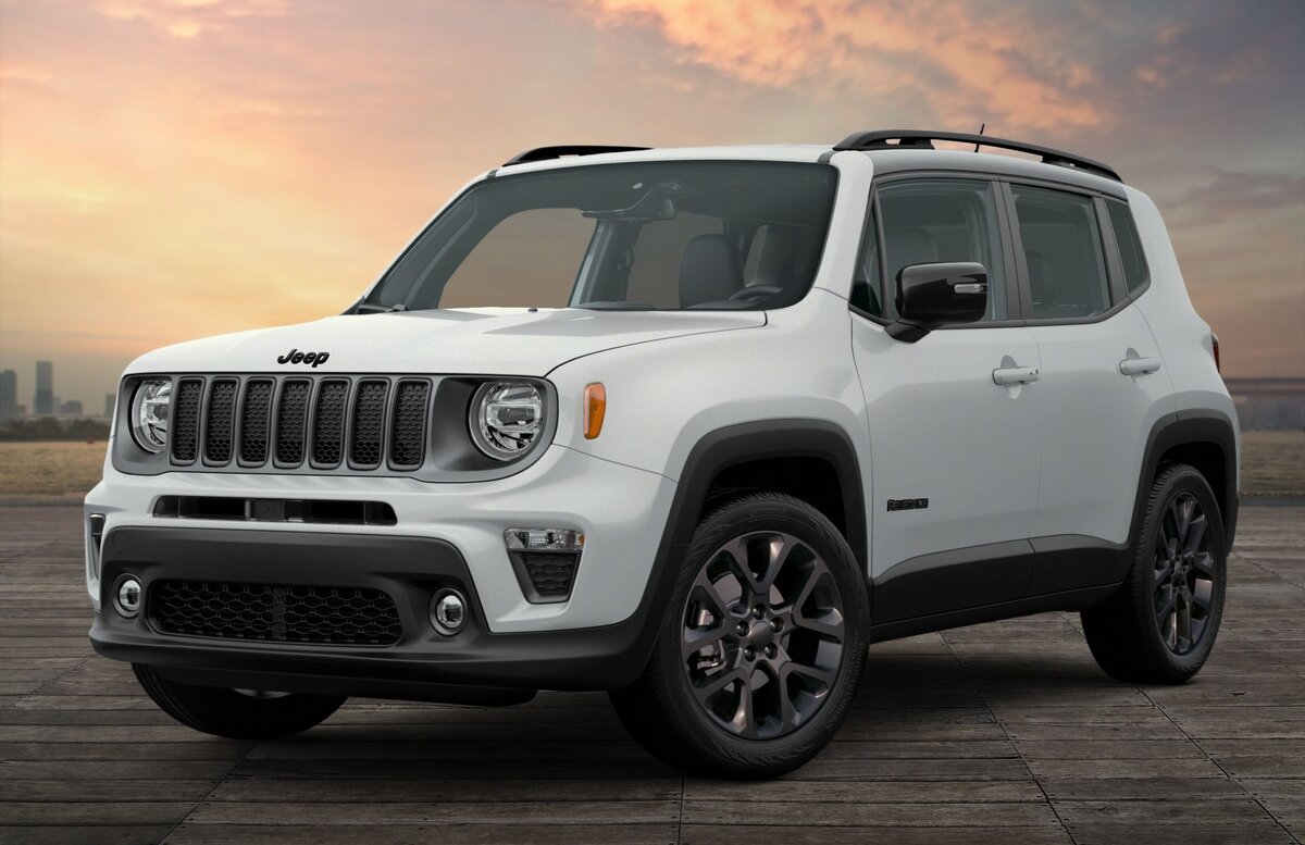 https://hips.hearstapps.com/hmg-prod/images/2023-jeep-renegade-high-altitude-1665506942.jpg
